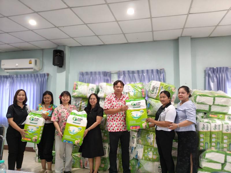 องค์การบริหารส่วนตำบลหนองหญ้าปล้อง ขอขอบคุณ โรงโม่หินศิลาพัฒนา ที่สนับสนุนผ้าอ้อมผู้ใหญ่สำหรับผู้ป่วยติดเตียง จำนวน 5,130ชิ้นเพื่อนำไปช่วยเหลือพี่น้องในชุมชนต่อไป